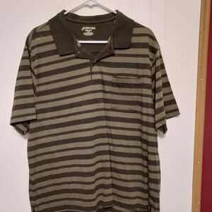 St John's bay XL VGC  23 1/2 inch pit to pit 27 1/2 inch long